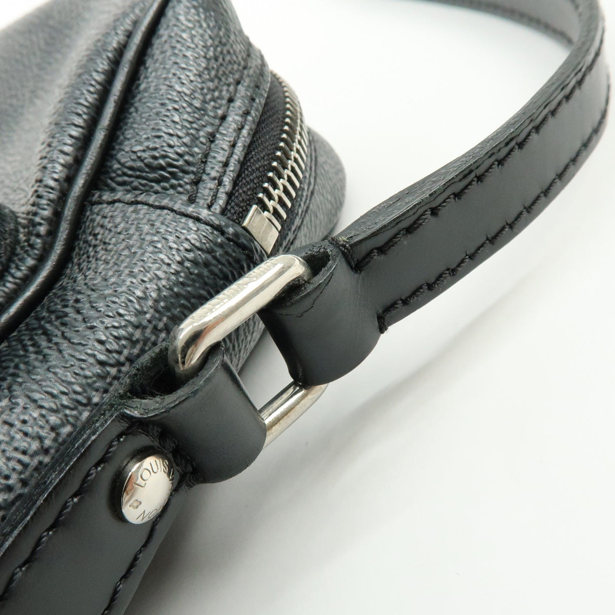 Louis Vuitton Rem Damier Graphite Black Canvas Handbag (Pre-Owned)