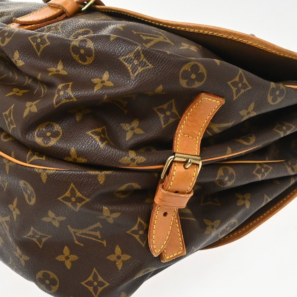 Louis Vuitton Saumur Monogram Canvas Brown Canvas Shoulder Bag Bag (Pre-Owned)