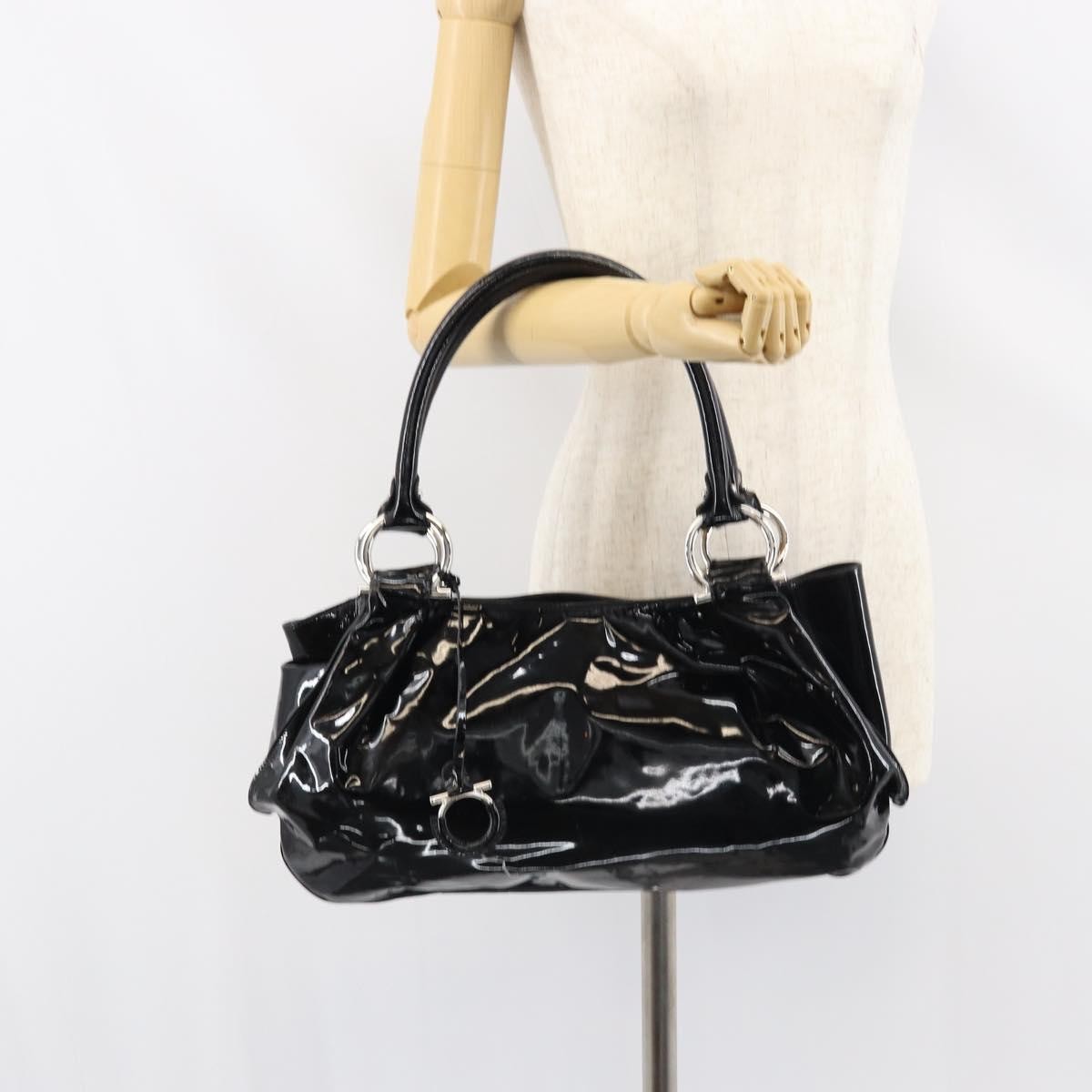 Salvatore Ferragamo Gancini Tote Patent Leather Black Patent_Leather Tote Bag Bag (Pre-Owned)
