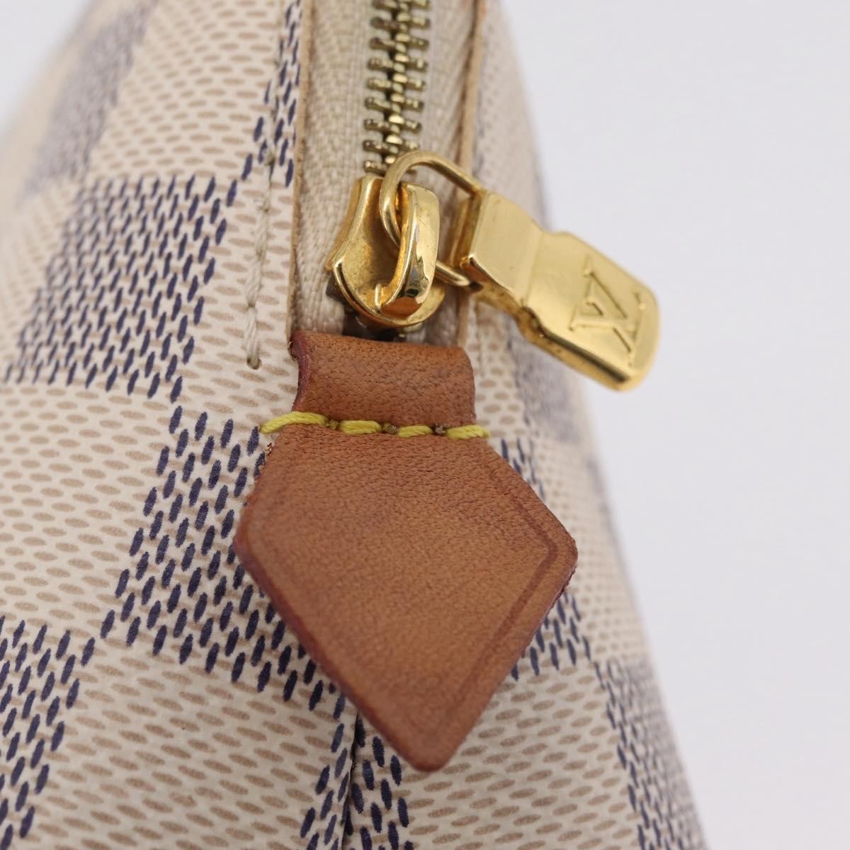 Louis Vuitton Toiletry Pouch Damier Beige Canvas Clutche & Pouche Bag (Pre-Owned)