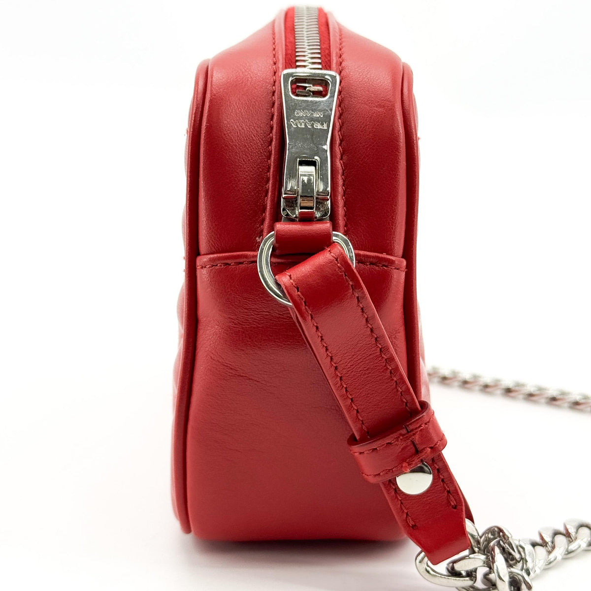 Prada Camera Diagramme Quilted Leather Red Leather Handbag (Pre-Owned)