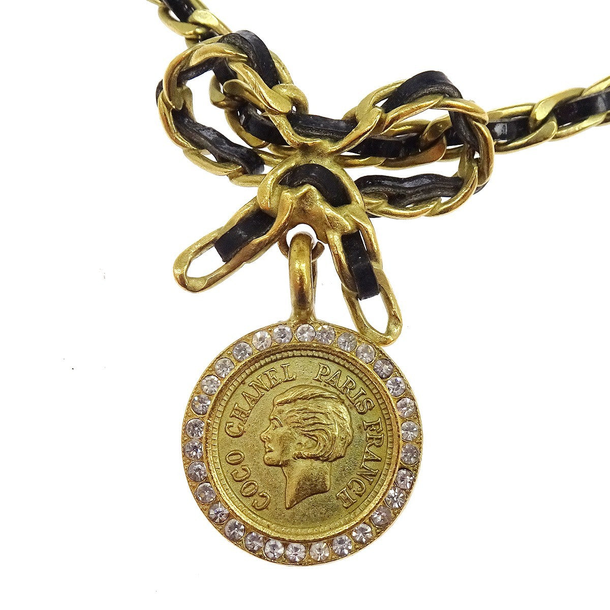 Chanel Vintage Round Medallion Pendant Metal And Leather Gold Gold_Plated Necklace Jewelry (Pre-Owned)