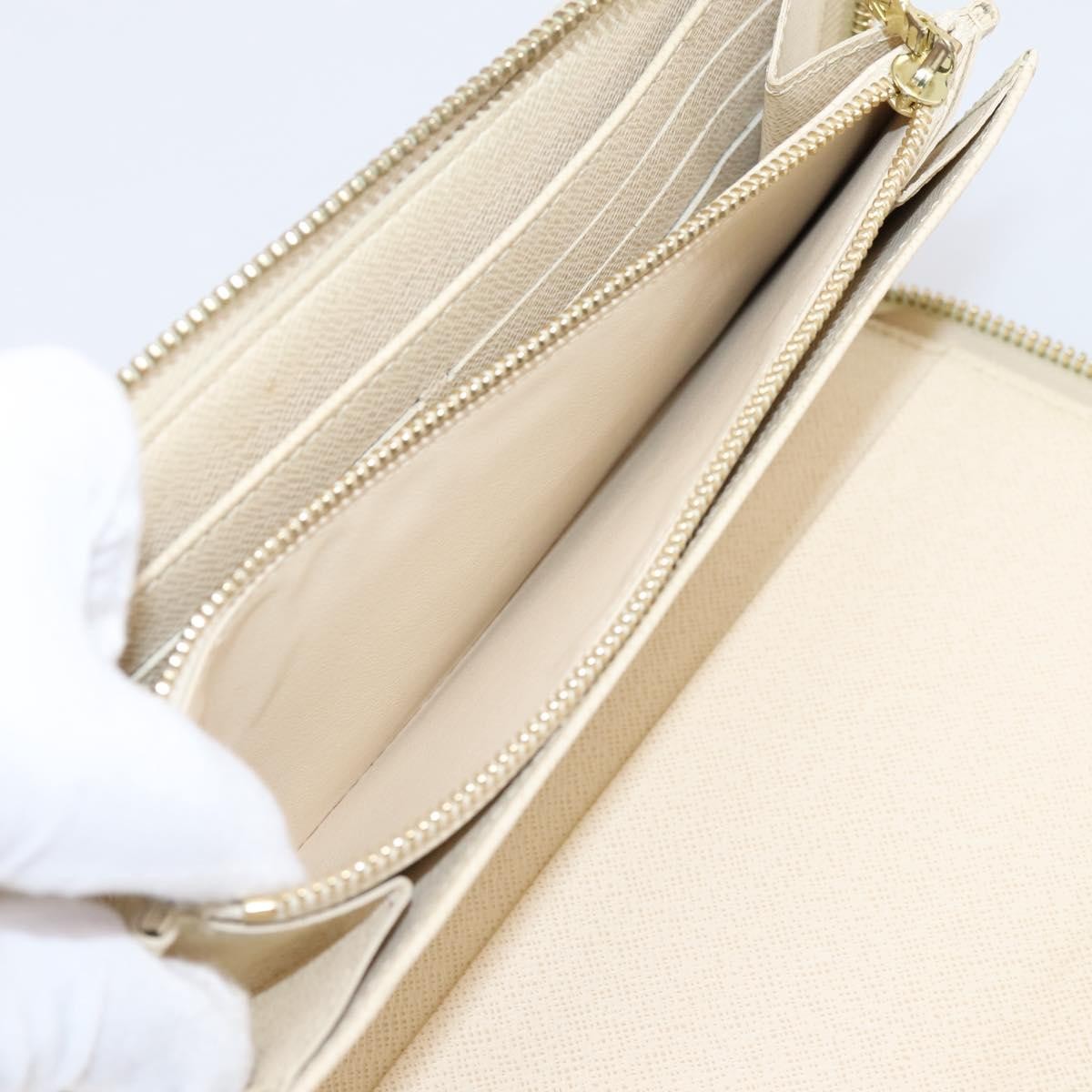 Louis Vuitton Zippy Organizer Damier White Canvas Wallets Accessory (Pre-Owned)