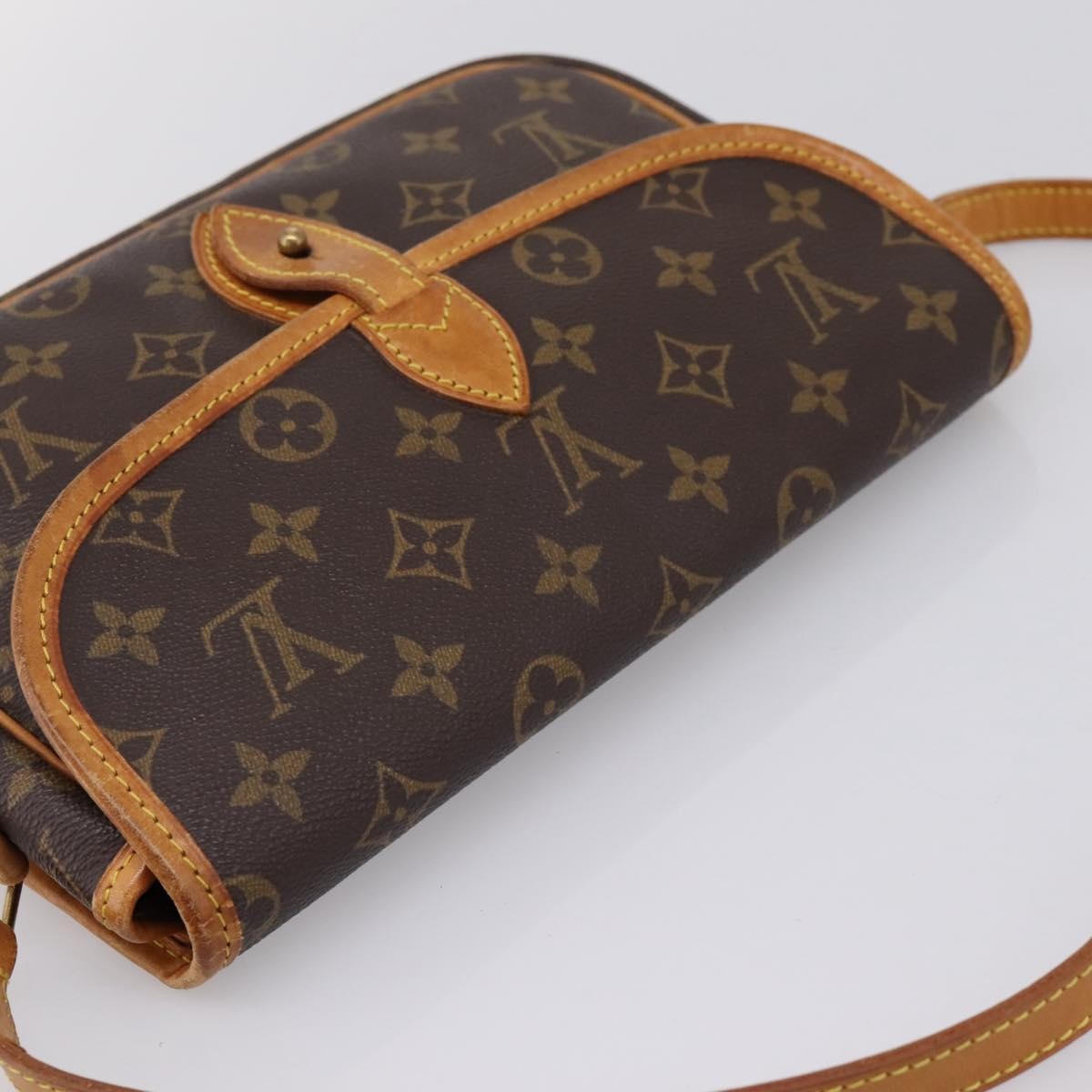 Louis Vuitton Sac Gibeciere Messenger Monogram Canvas Brown Canvas Shoulder Bag Bag (Pre-Owned)