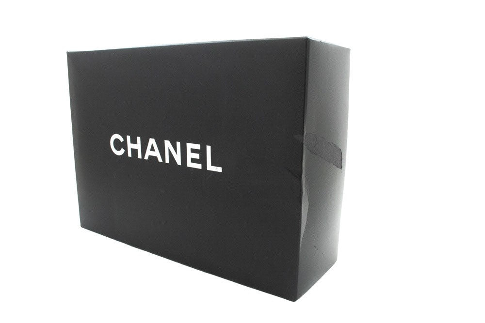 Chanel Timeless - Classic Double Flap Chevron Lambskin Black Leather Shoulder Bag Bag (Pre-Owned)