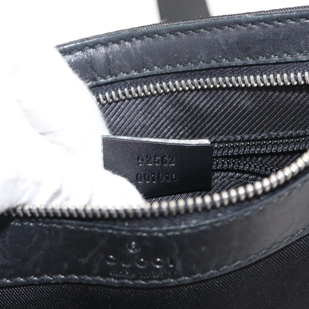 Gucci Vintage Flat Messenger Nylon And Leather Black Nylon Shoulder Bag Bag (Pre-Owned)