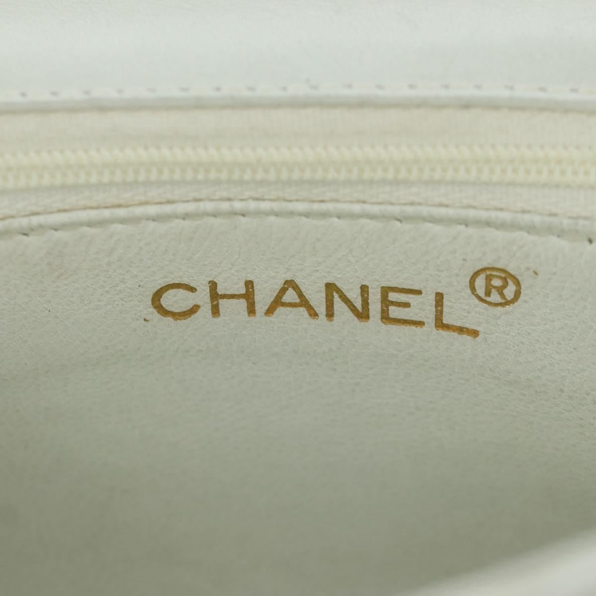 Chanel Vintage Gripoix Flap Leather White Leather Shoulder Bag Bag (Pre-Owned)