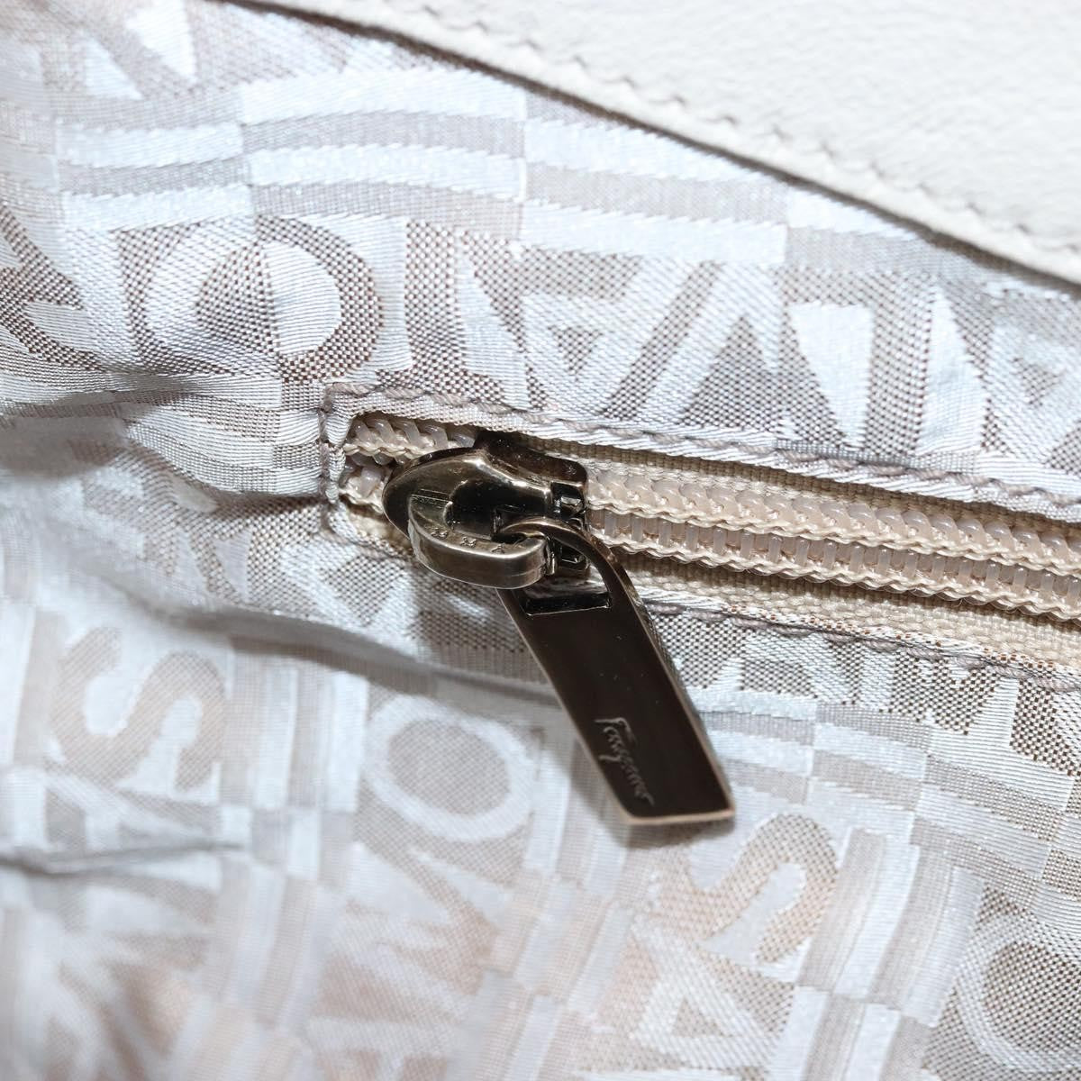 Salvatore Ferragamo Vintage Gancini Hobo Leather White Leather Shoulder Bag Bag (Pre-Owned)