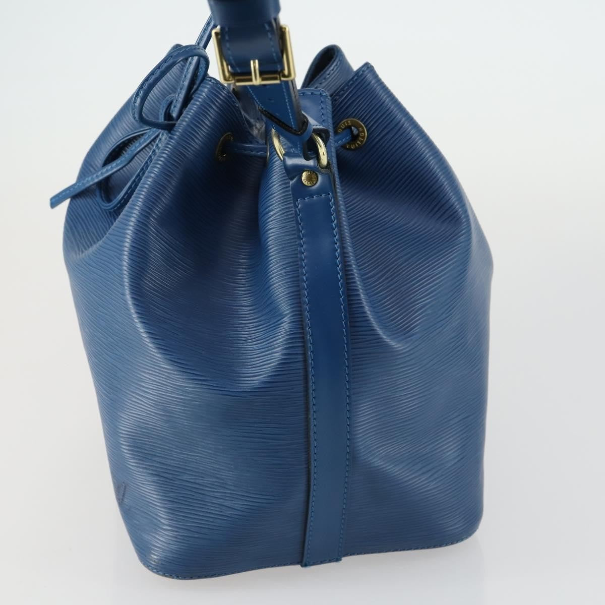 Louis Vuitton Petit Noe Epi Leather Blue Leather Shoulder Bag Bag (Pre-Owned)