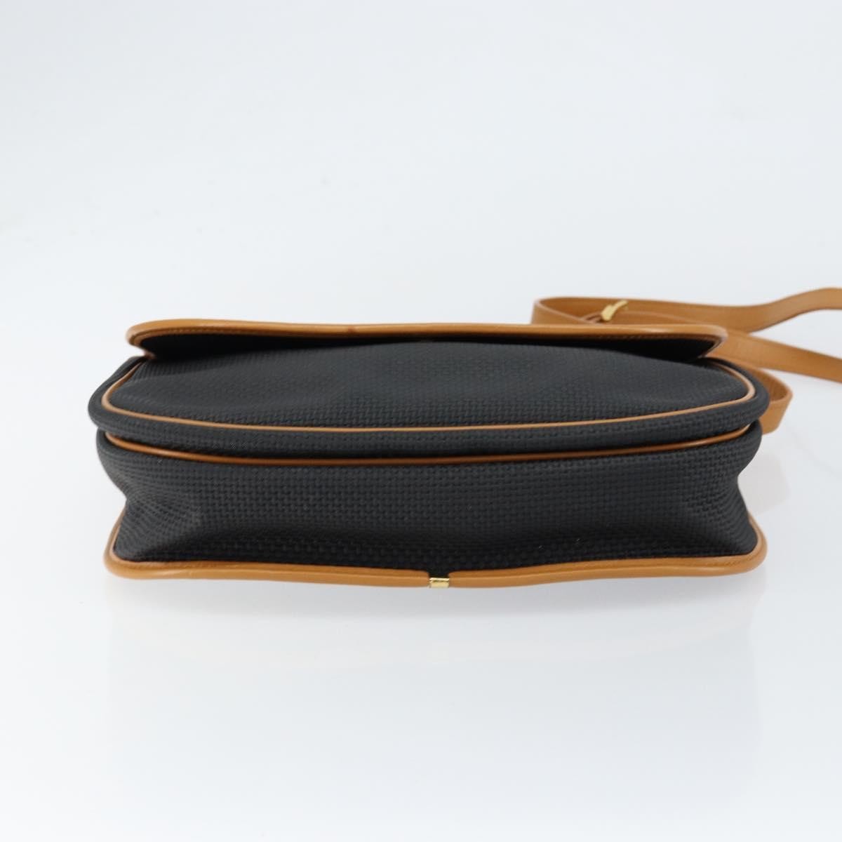 Saint Laurent Vintage Leather Beige Leather Shoulder Bag Bag (Pre-Owned)