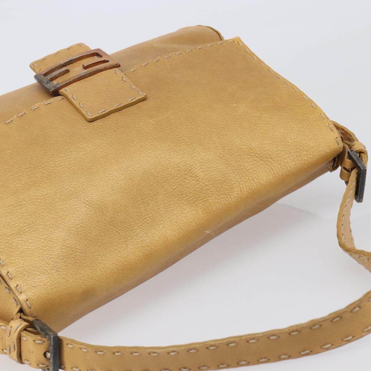Fendi Selleria Leather Brown Leather Shoulder Bag Bag (Pre-Owned)