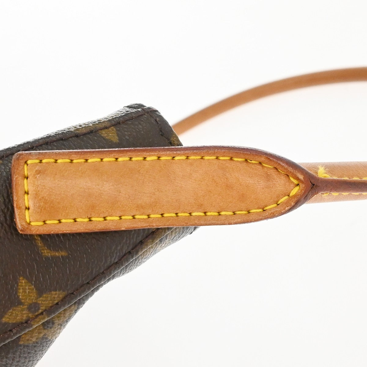 Louis Vuitton Monogram Looping Monogram Canvas Brown Canvas Shoulder Bag Bag (Pre-Owned)