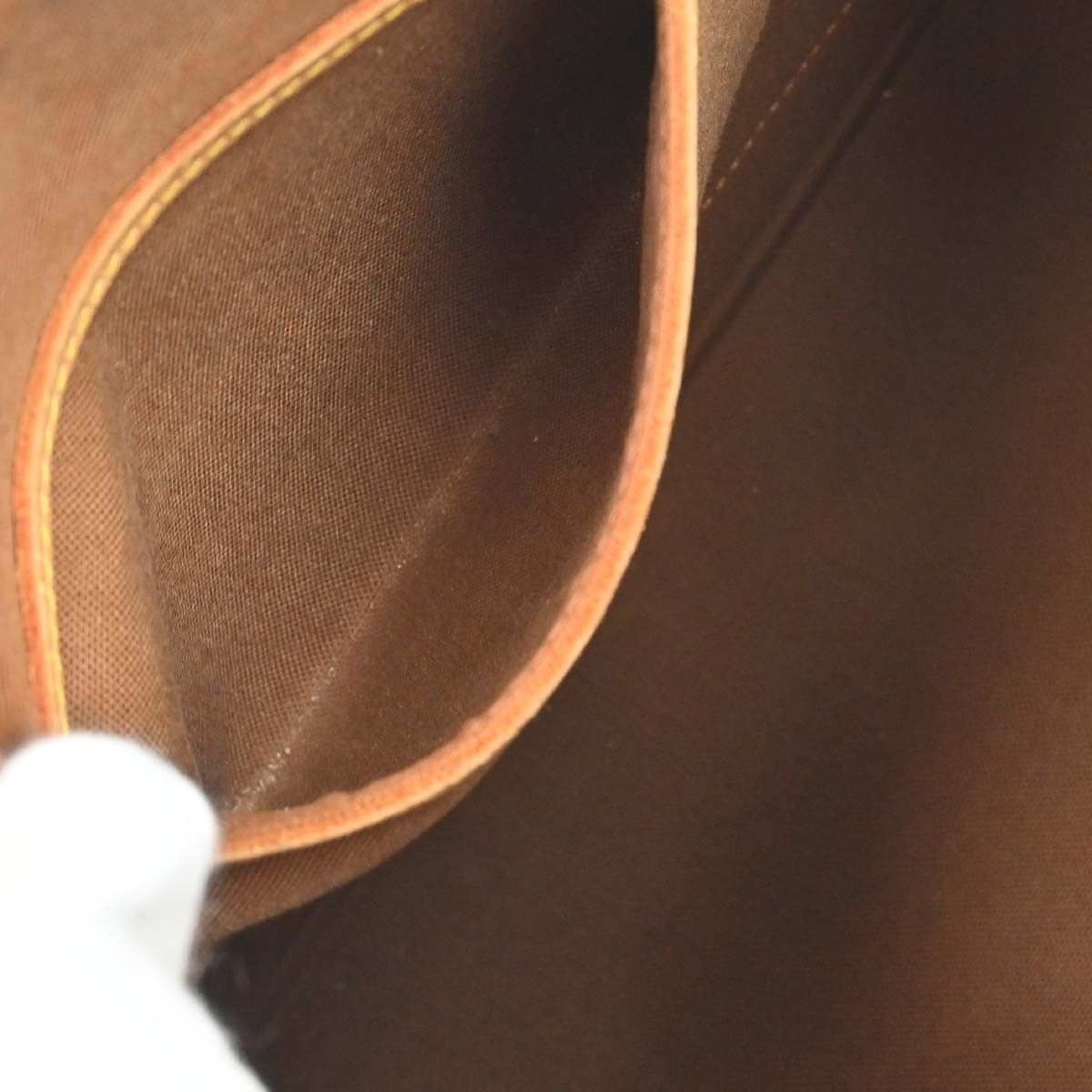 Louis Vuitton Alma Monogram Canvas Brown Canvas Handbag (Pre-Owned)
