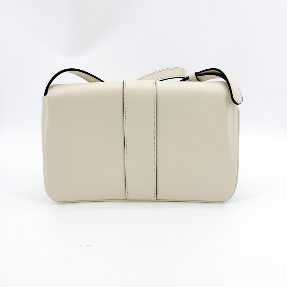 Gucci Arli Leather White Leather Shoulder Bag Bag (Pre-Owned)