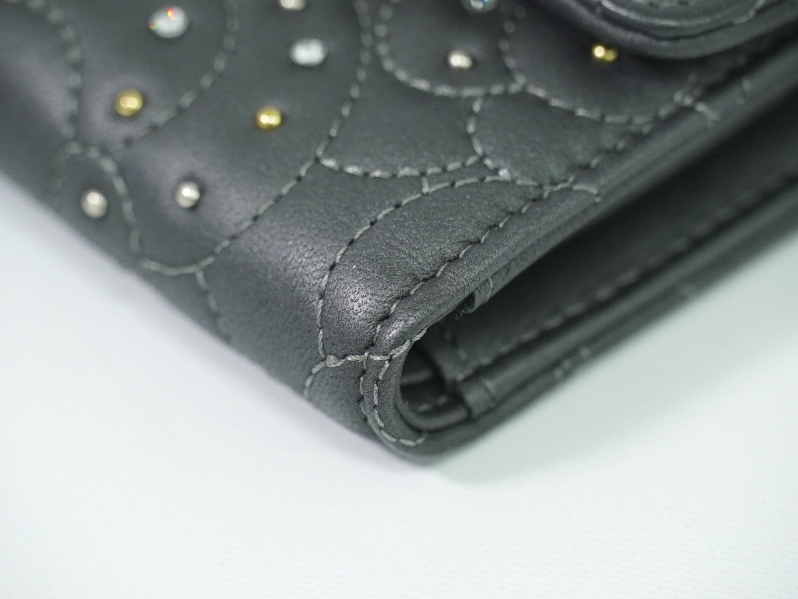 Chanel Camellia Flap Studded Camellia Lambskin Gray Leather Wallets Accessory (Pre-Owned)