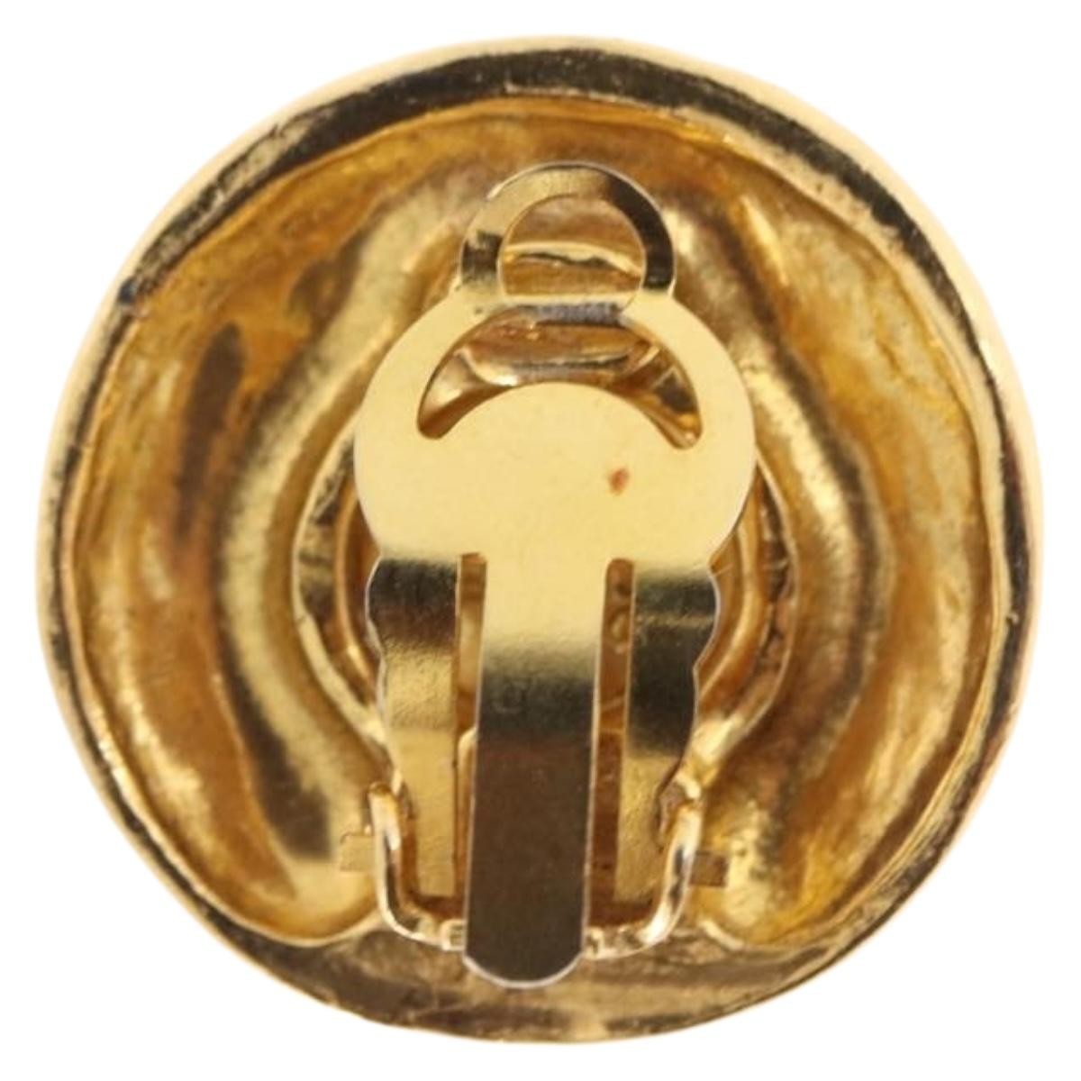 Chanel Vintage Round Cc Clip-On Metal With Faux Pearl Gold Metal Earrings Jewelry (Pre-Owned)