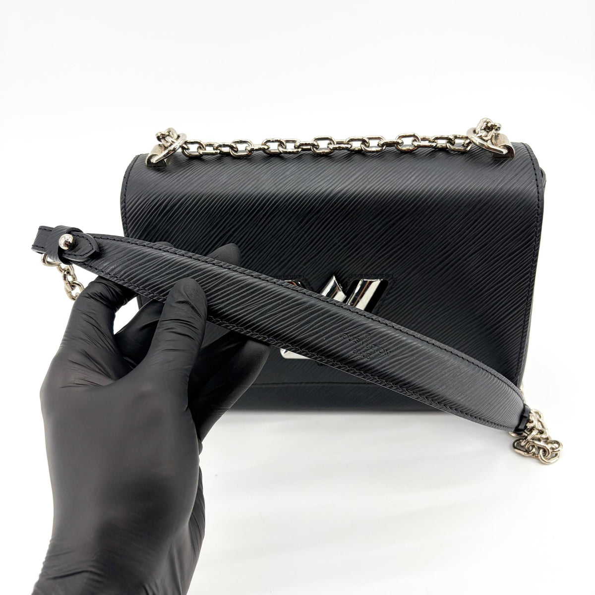 Louis Vuitton Twist Epi Leather Black Leather Handbag (Pre-Owned)