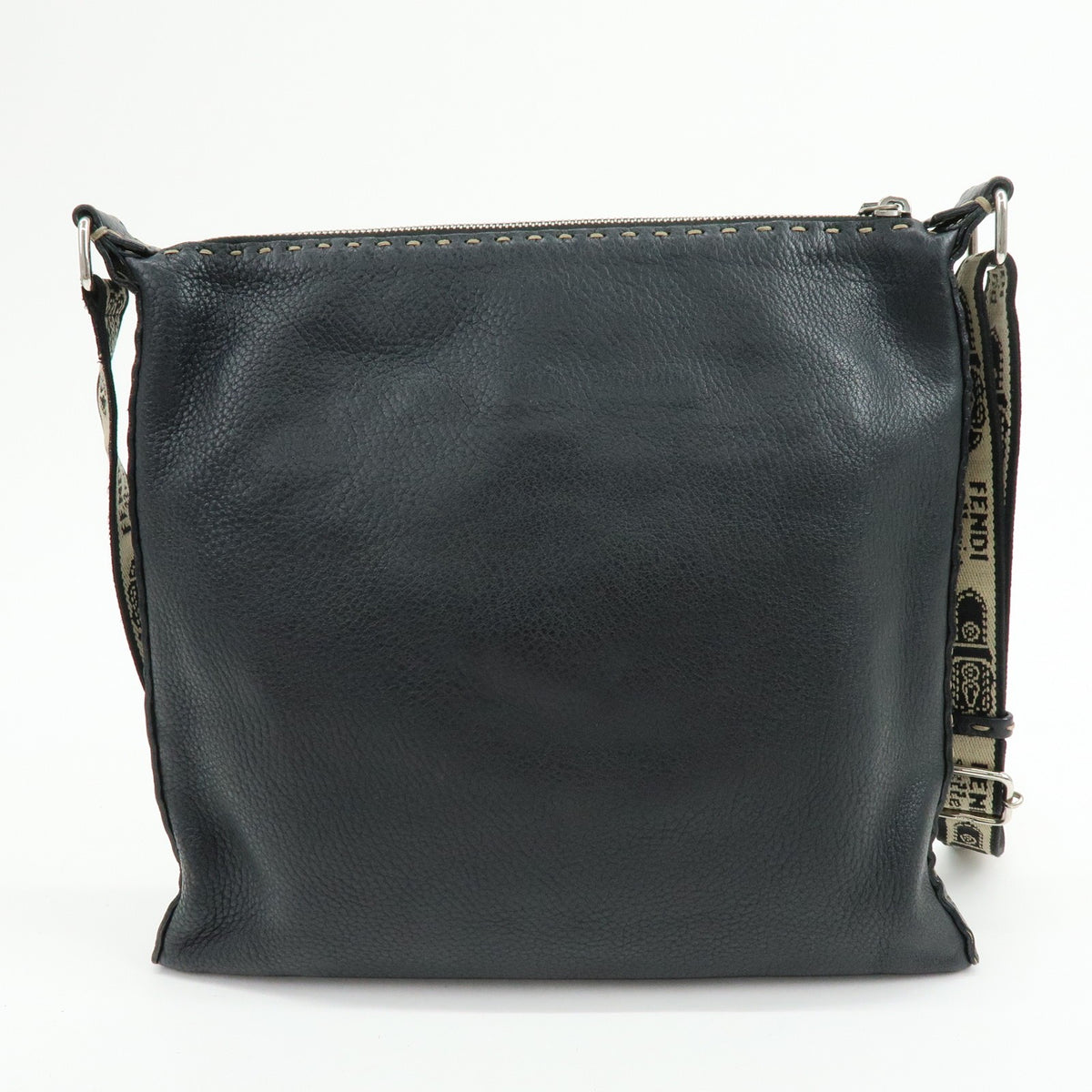 Fendi Vintage Selleria Zip Messenger Leather Black Leather Handbag (Pre-Owned)