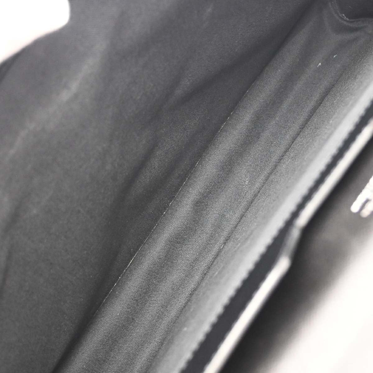 Louis Vuitton Robusto Taiga Black Leather Briefcase Bag (Pre-Owned)