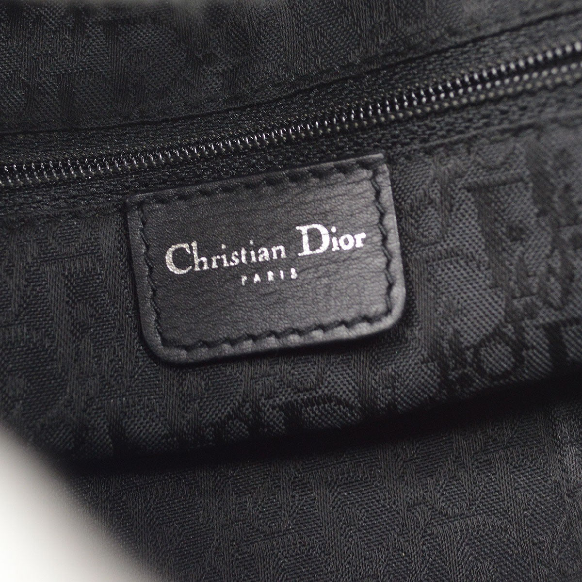 Christian Dior Cannage Leather Black Leather Shoulder Bag Bag (Pre-Owned)