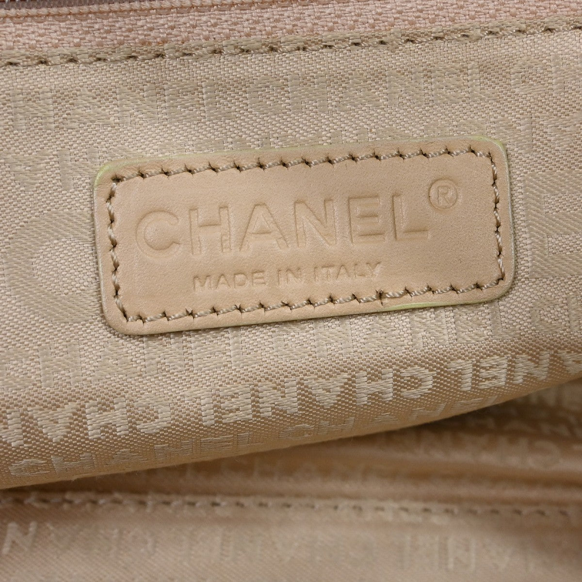 Chanel Square Stitch Quilted Caviar Beige Leather Shoulder Bag Bag (Pre-Owned)
