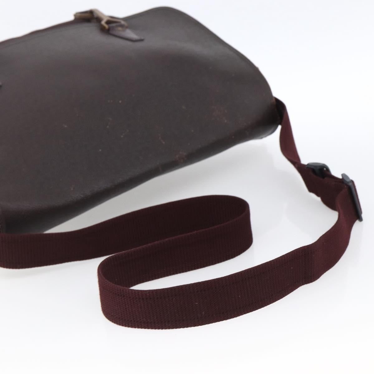Louis Vuitton Dersou Taiga Leather And Canvas Brown Leather Shoulder Bag Bag (Pre-Owned)