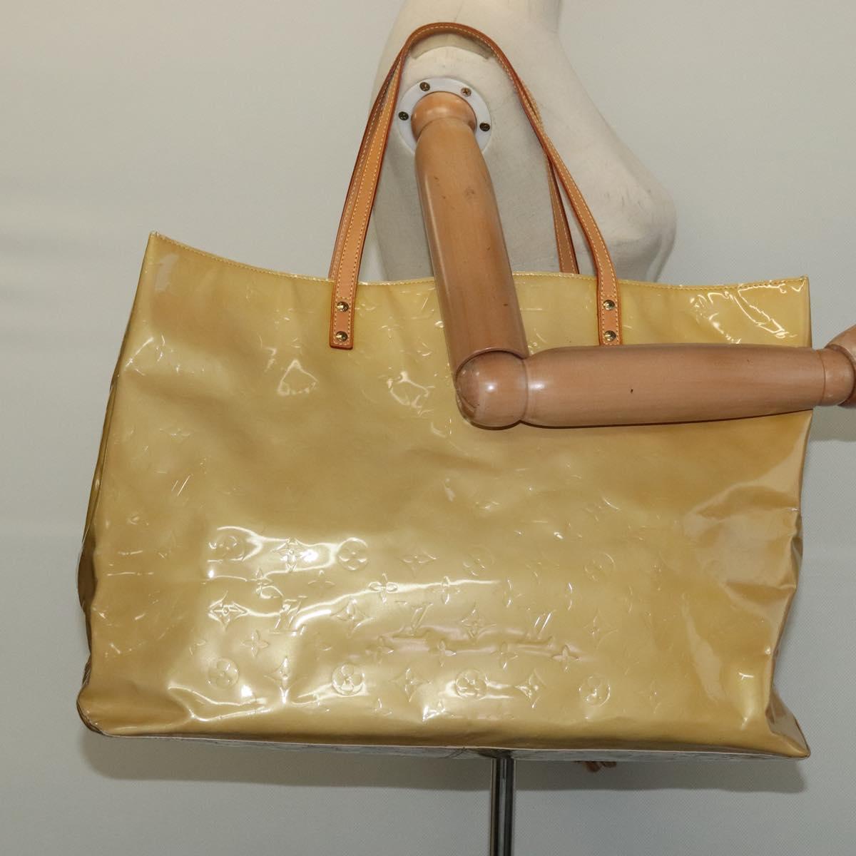 Louis Vuitton Reade Beige Patent Leather Tote Bag (Pre-Owned)