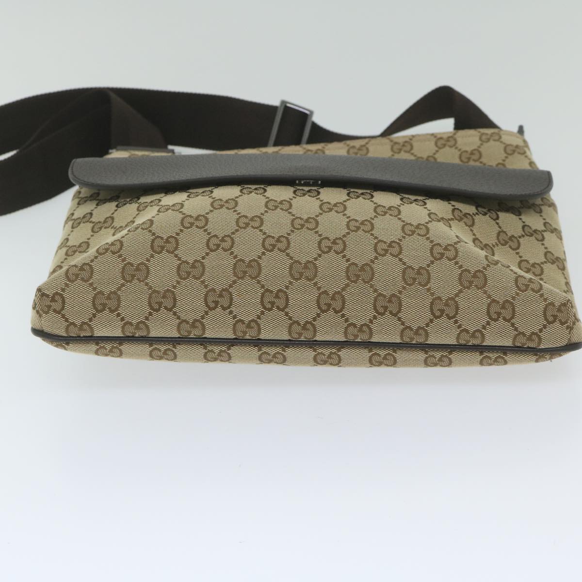 Gucci Gg Canvas Beige Canvas Shoulder Bag (Pre-Owned)