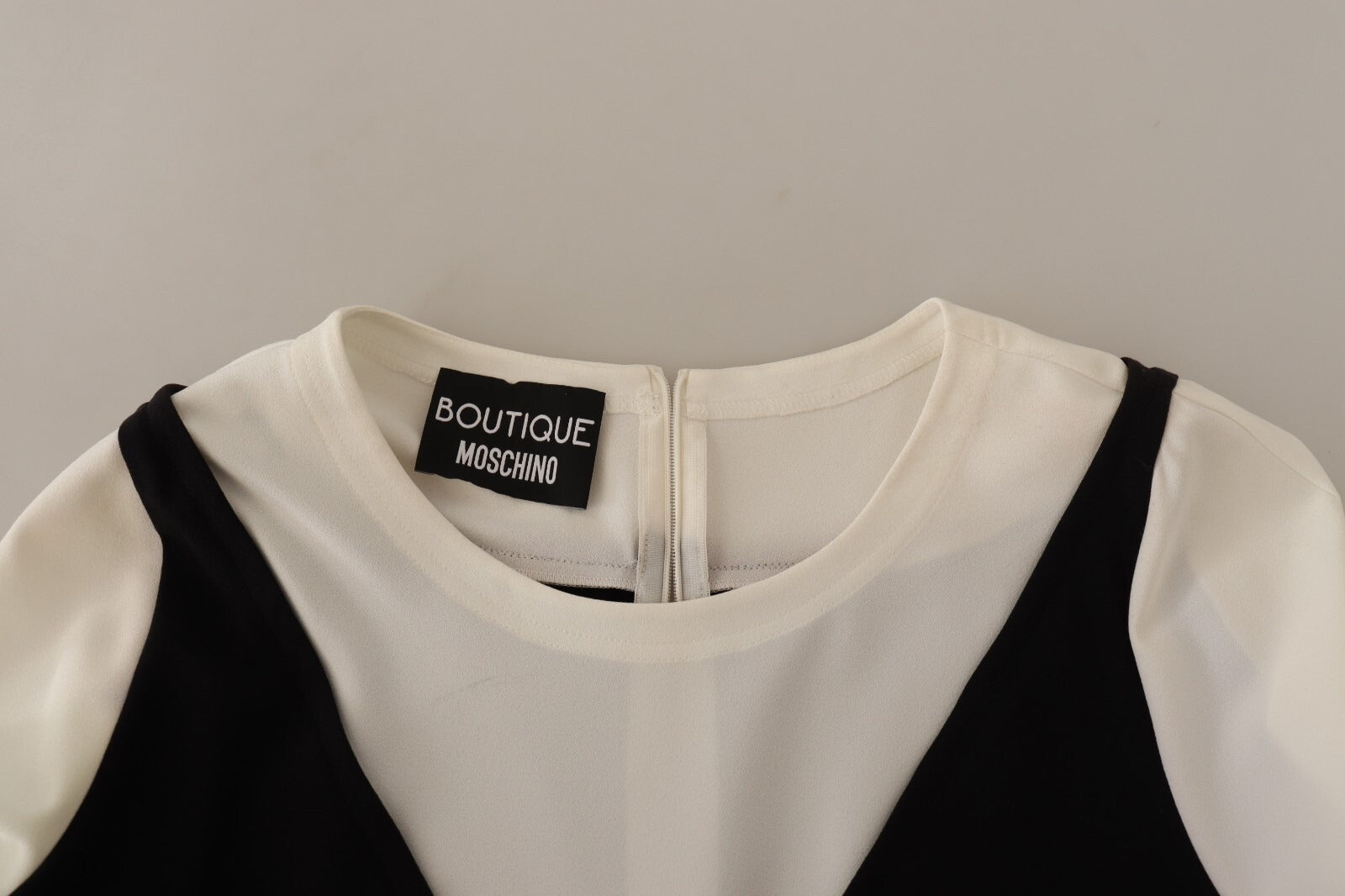 Boutique Moschino Black White Polyester Short Sleeves Top Women's Blouse (Pre-Owned)
