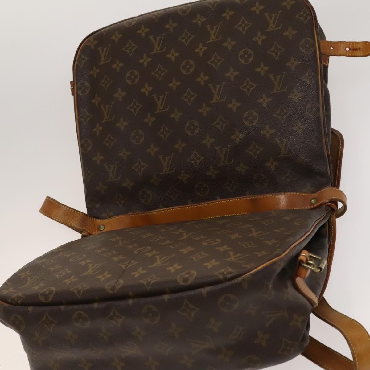 Louis Vuitton Saumur Monogram Canvas Brown Canvas Shoulder Bag Bag (Pre-Owned)