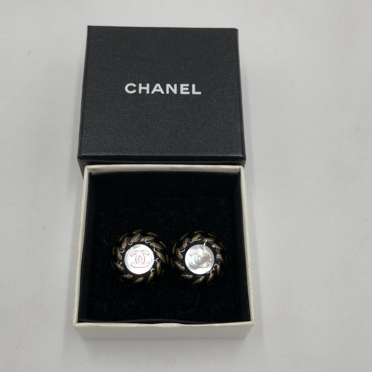 Chanel CC Button Clip-On Women's Earrings (Pre-Owned)