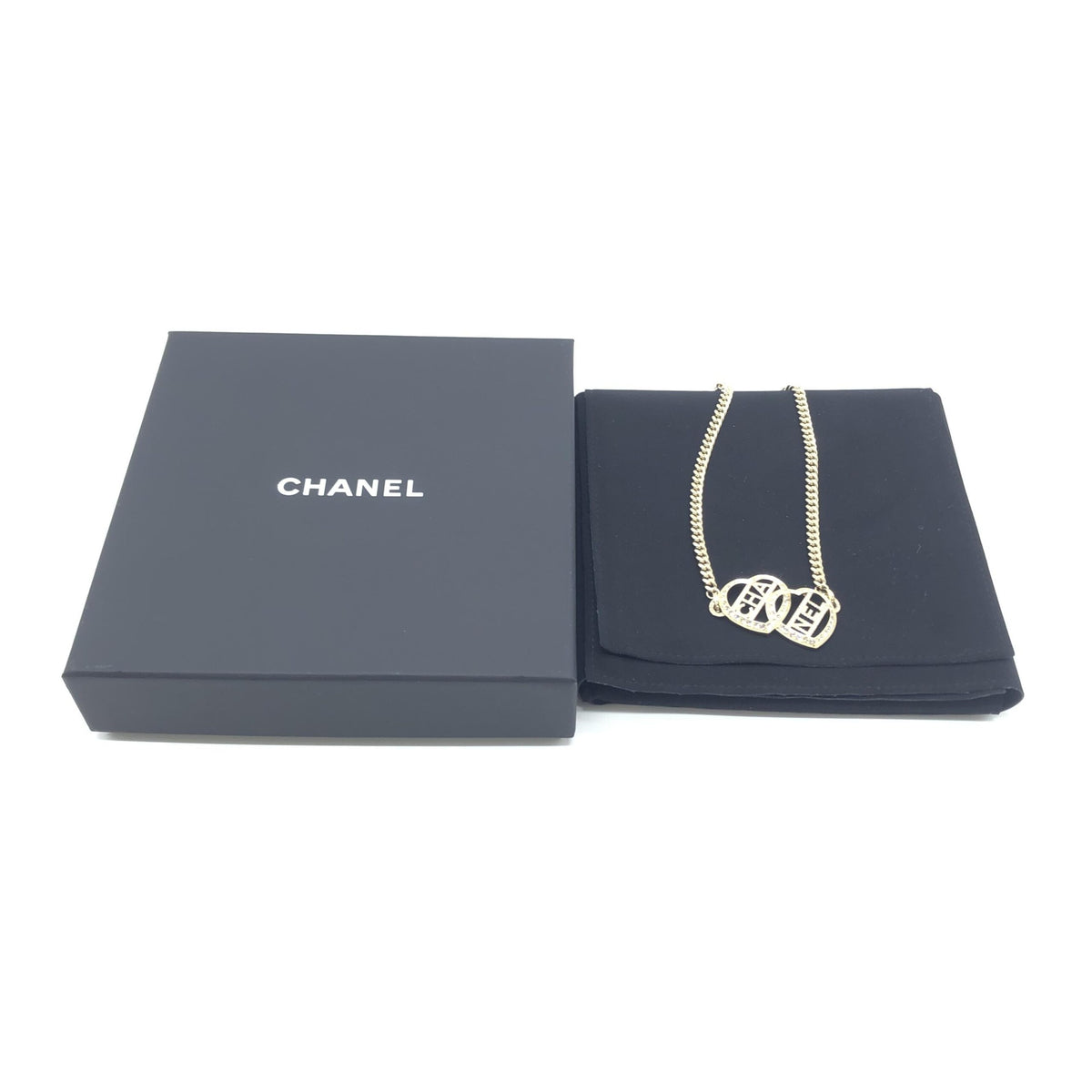 Chanel Gold Tone Heart Choker Necklace With Women's Logo (Pre-Owned)