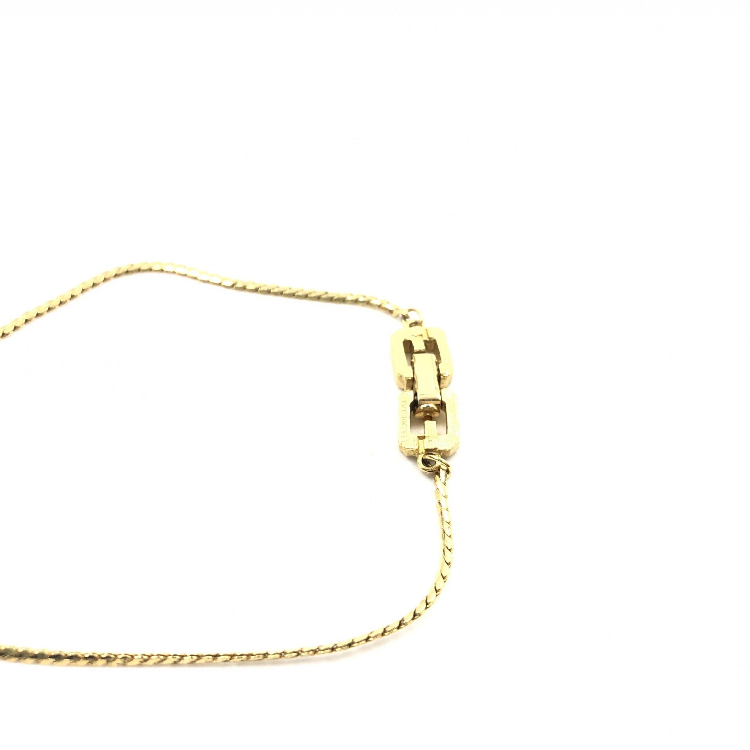 Givenchy Givenchy Pendant Women's Necklace (Pre-Owned)
