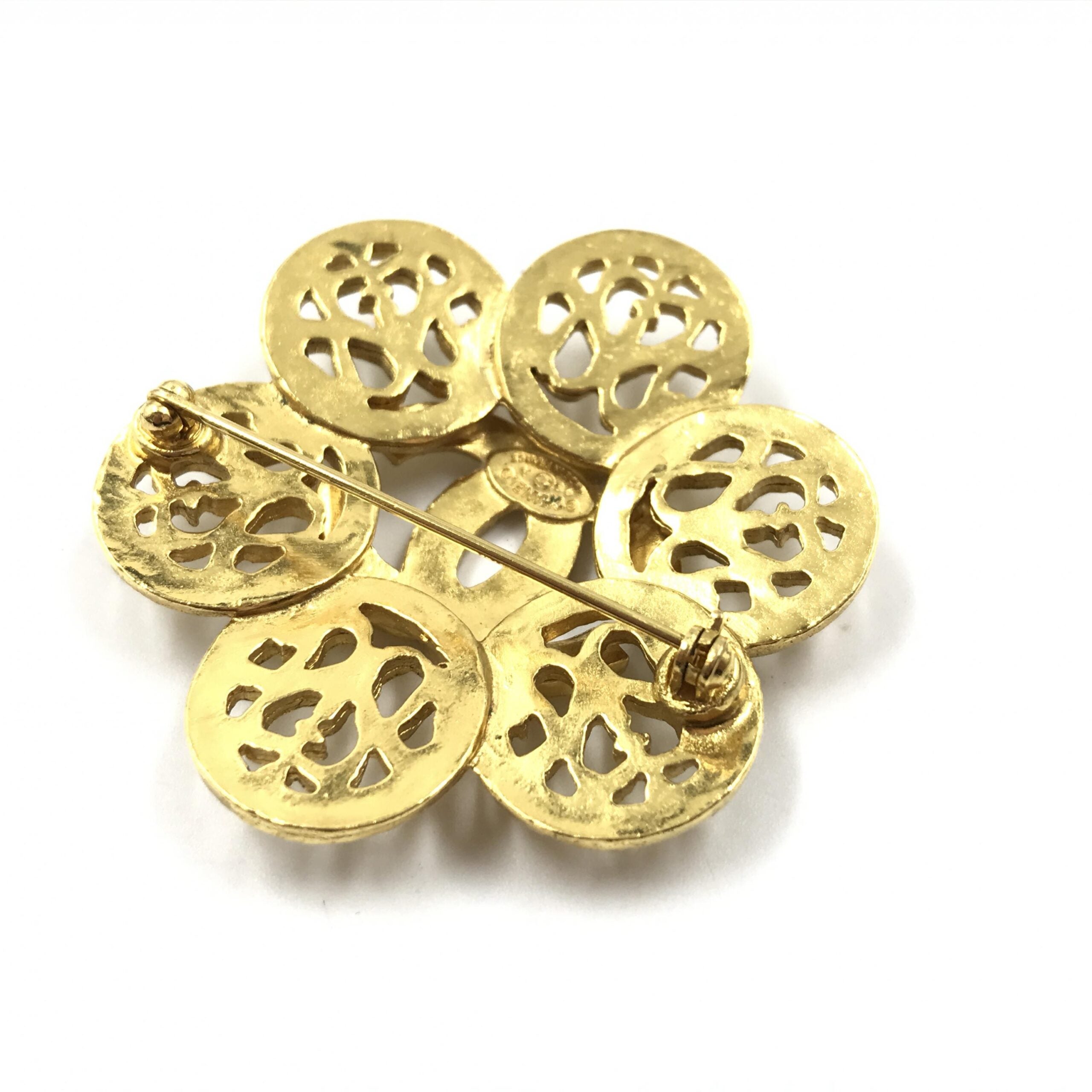 Chanel Chanel Costume Jewlery Vintage Brooch Coco Women's Medallian (Pre-Owned)