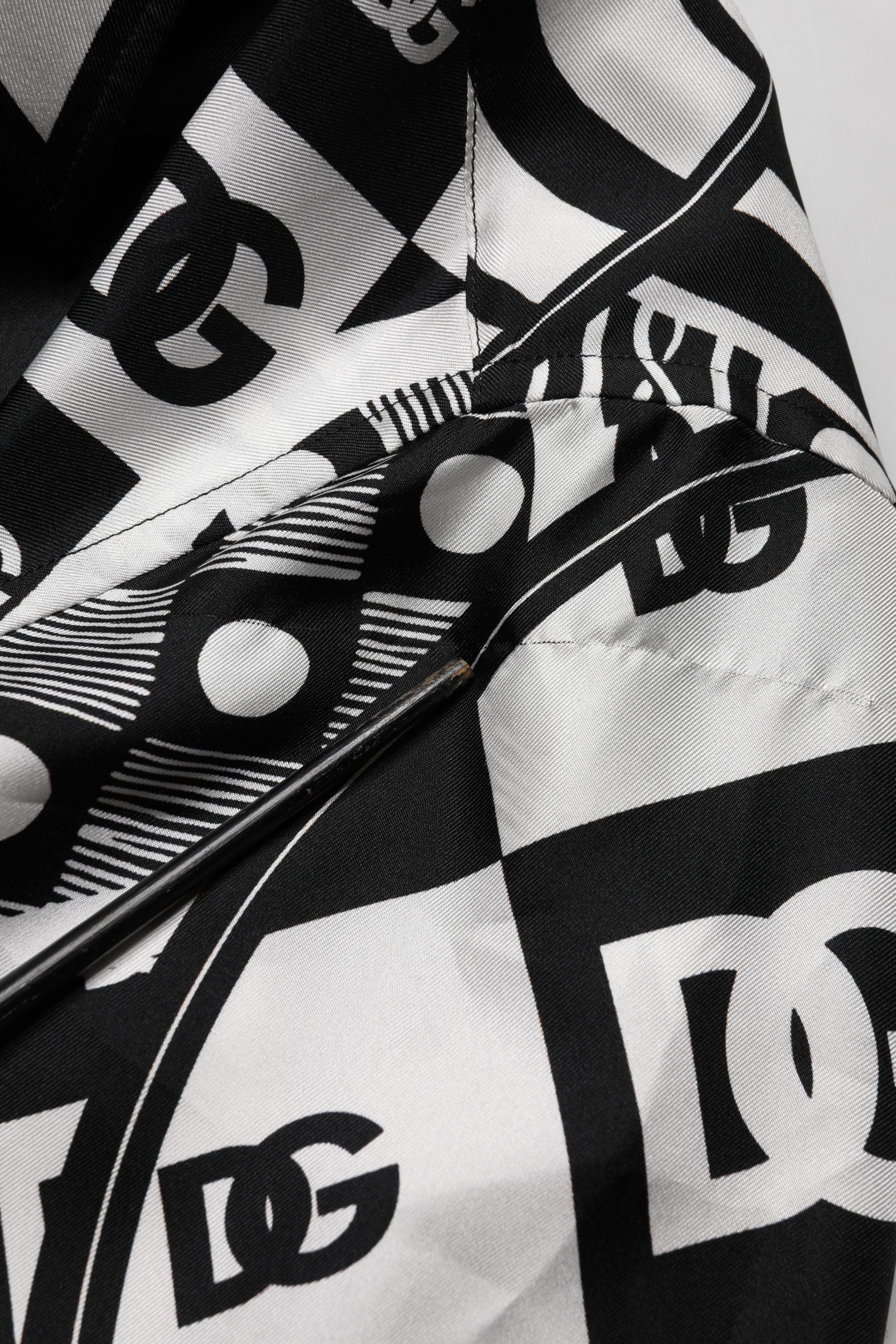 Dolce & Gabbana Black Silk Logo Print Short Sleeves Men's Shirt (Pre-Owned)