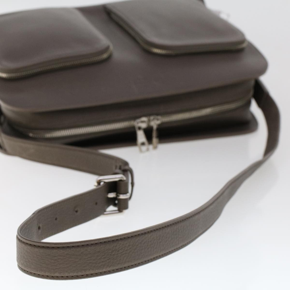Louis Vuitton Naxos Leather Gray Leather Shoulder Bag Bag (Pre-Owned)