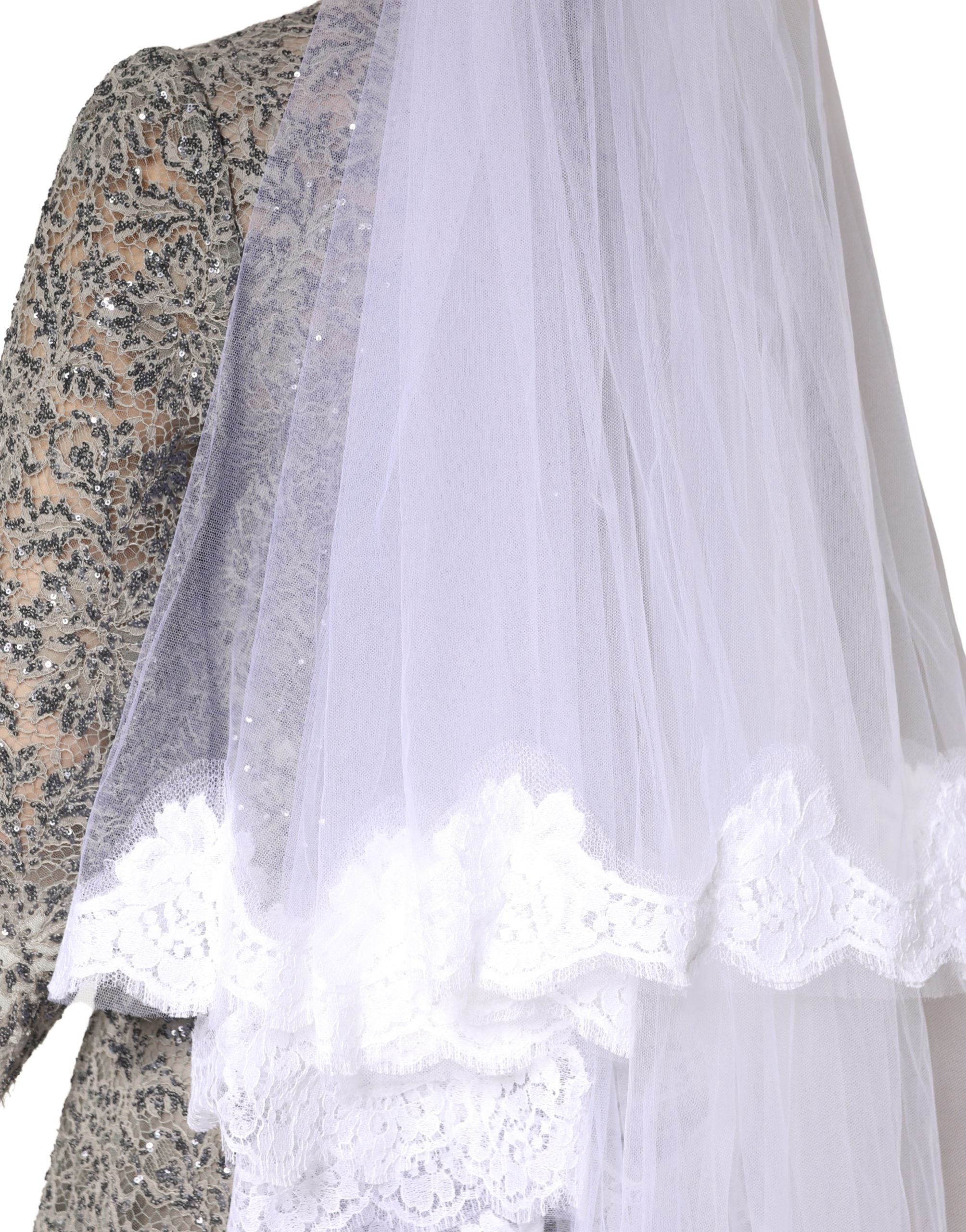 Dolce & Gabbana White Floral Lace Nylon Floor Length Long Wedding Women's Veil (Pre-Owned)
