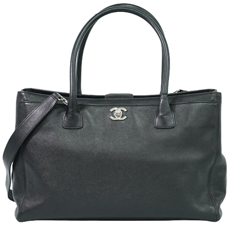 Chanel Black Leather Handbag (Pre-Owned)