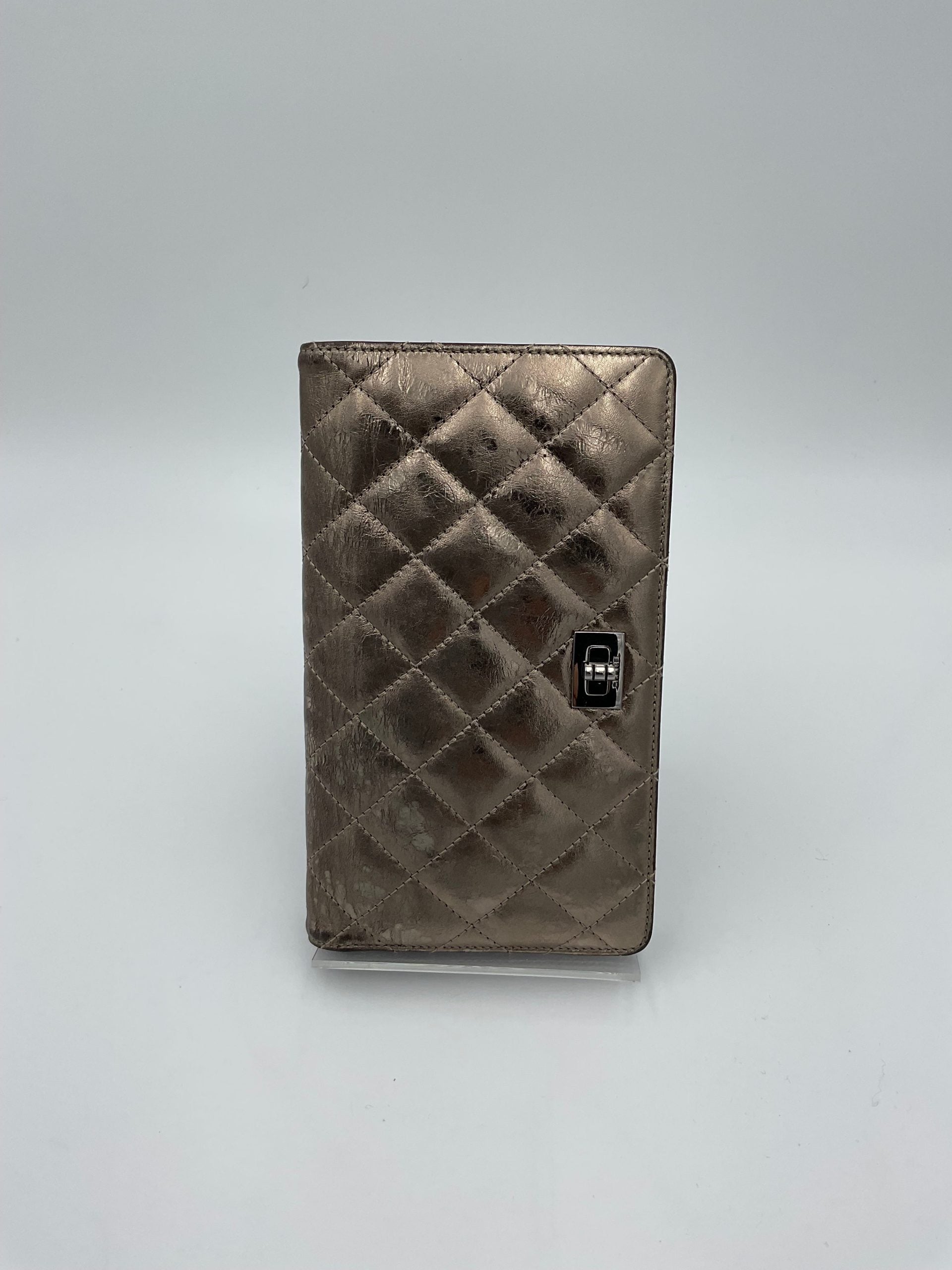 Chanel CHANEL Matèlassè Platinum Women's Wallet (Pre-Owned)
