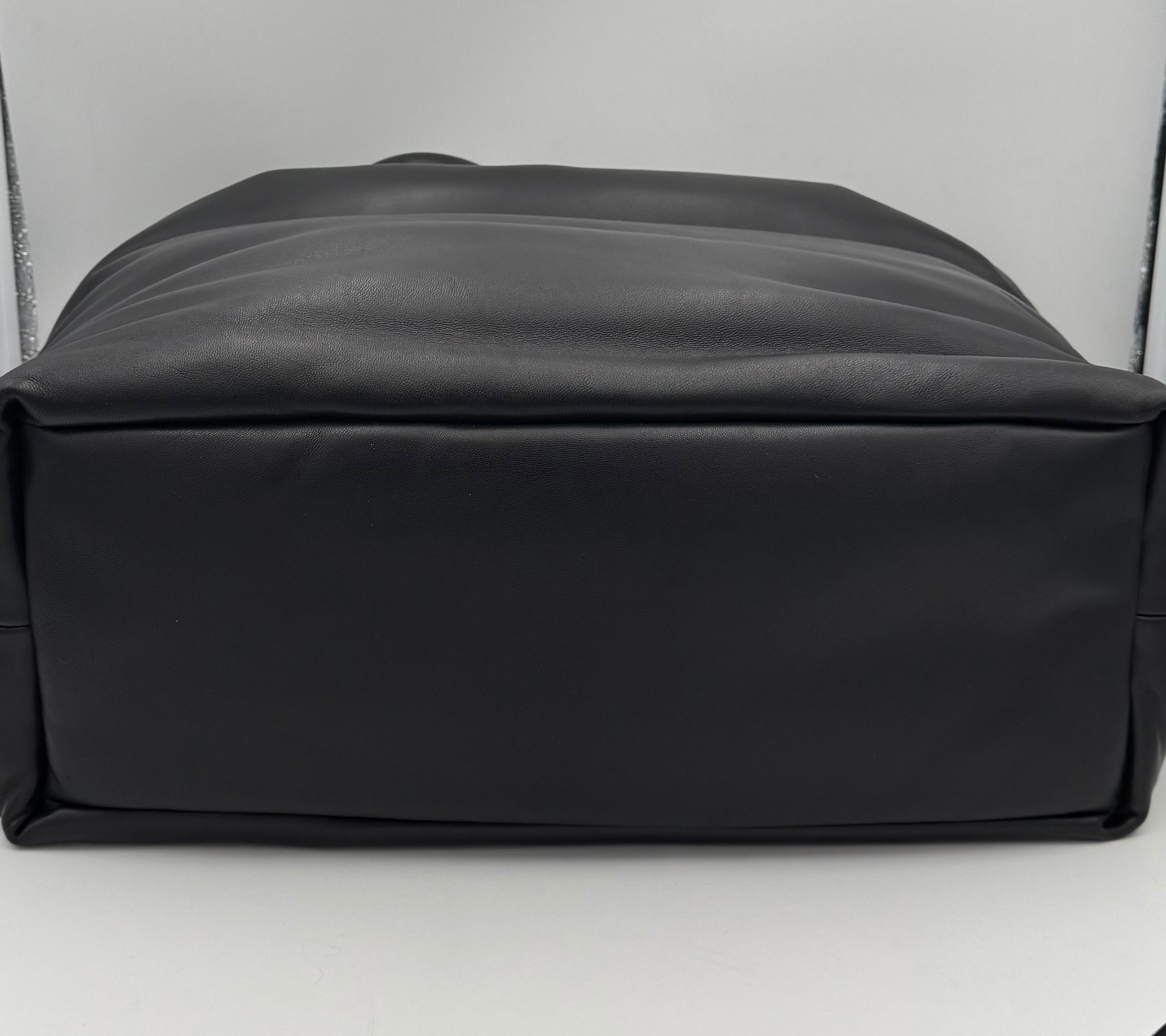 Saint Laurent SAINT LAURENT Shopping Bag Large in Lambskin (Pre-Owned)