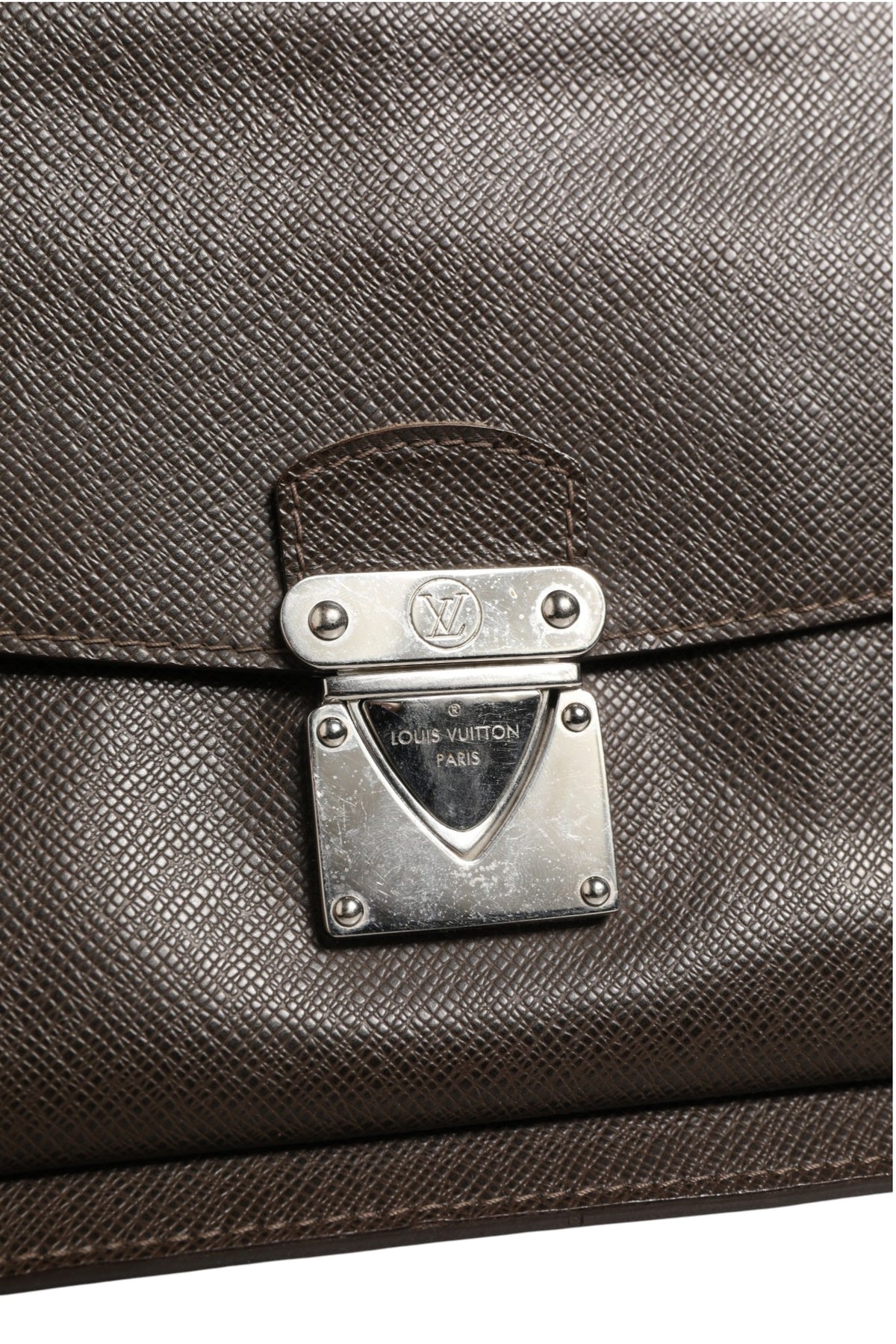 Louis Vuitton Belaia Clutch Taiga Women's Leather (Pre-Owned)