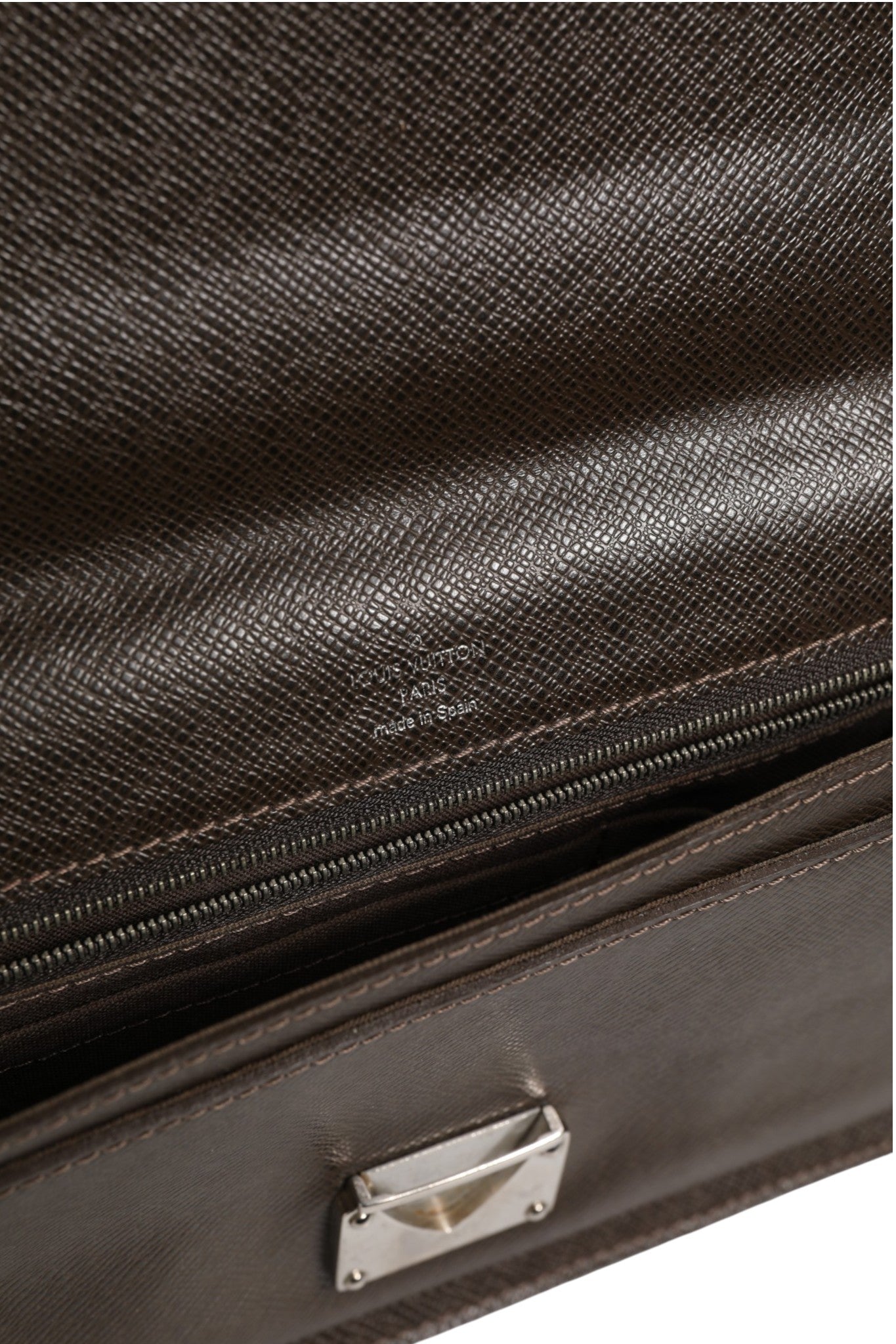 Louis Vuitton Belaia Clutch Taiga Women's Leather (Pre-Owned)