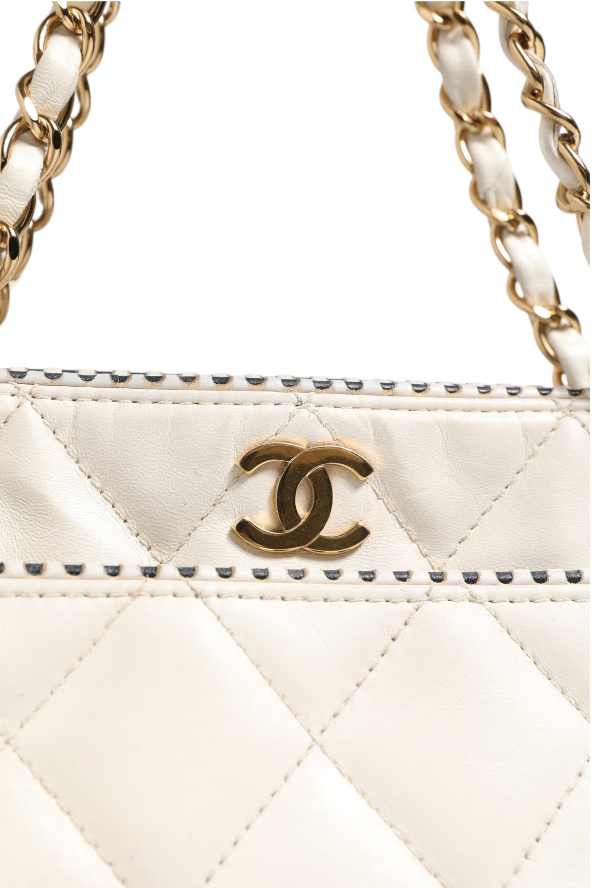 Chanel Shiny Calfskin Quilted Mini 22 White Women's 1792563 (Pre-Owned)