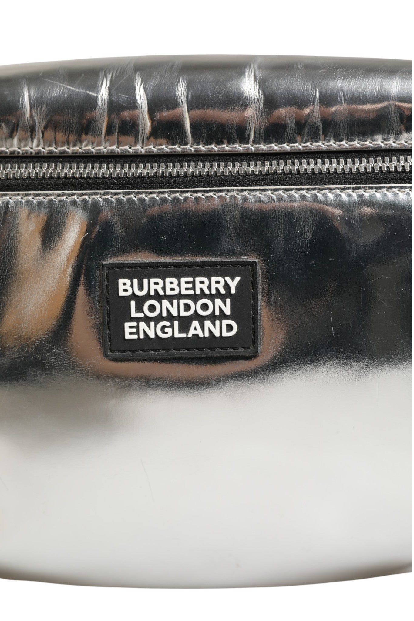 Burberry Belt bag Silver in Women's Synthetic (Pre-Owned)