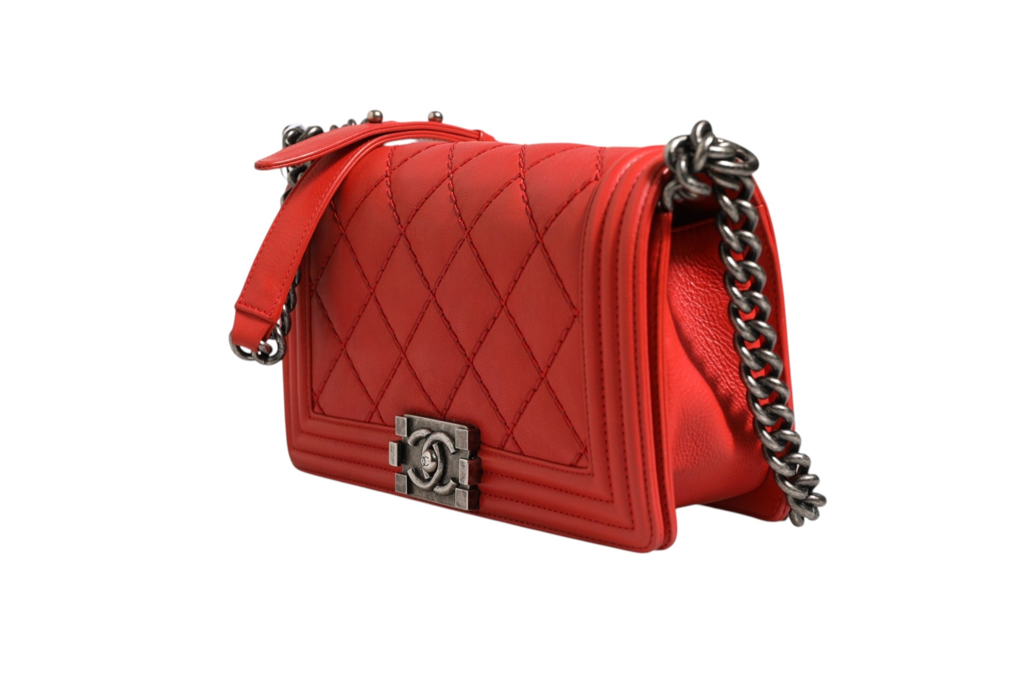 Chanel Red Diamond Stitch Calfskin Leather New Medium Boy Women's Bag (Pre-Owned)
