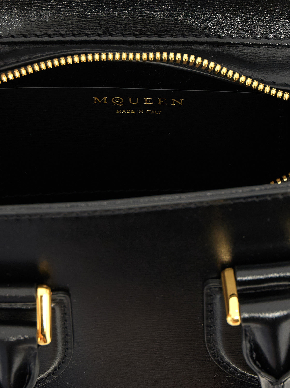 Alexander McQueen Black Calfskin Women's Handbag