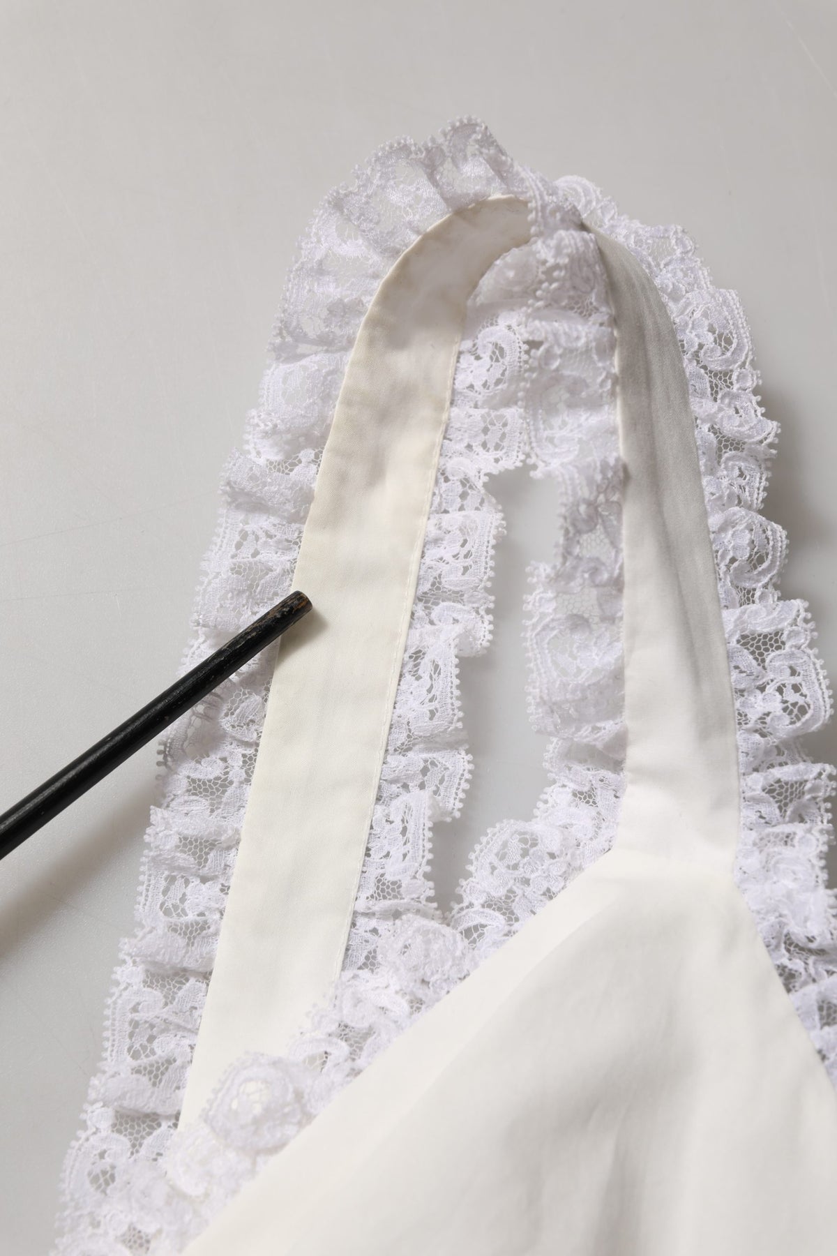 Dolce & Gabbana White Lace Trimmed Cotton Cropped Tank Women's Top (Pre-Owned)