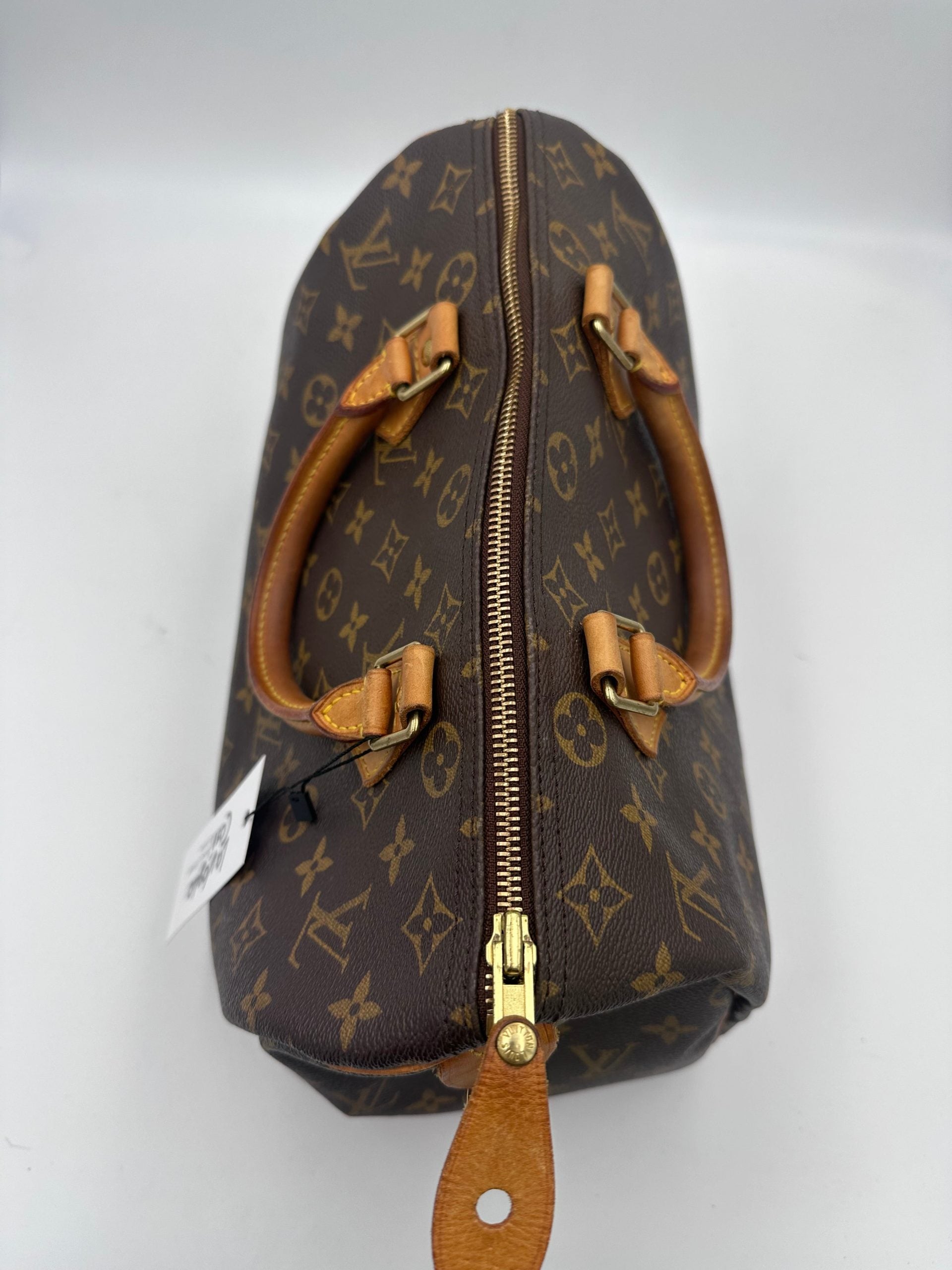 Louis Vuitton LOUIS VUITTON Speedy 30 Monogram Handbag (Pre-Owned)