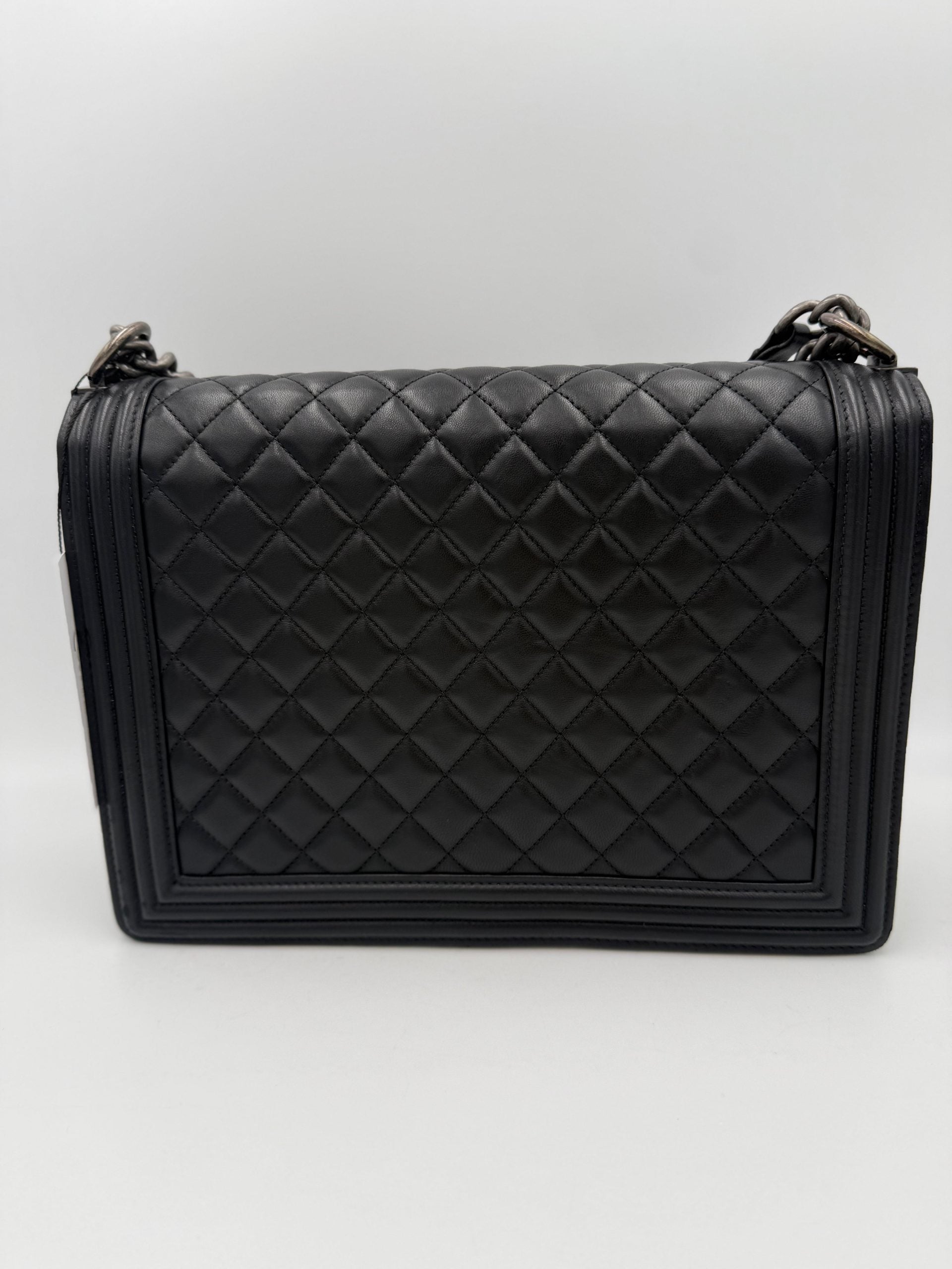 Chanel Bicolor Leather Women's Handbag (Pre-Owned)