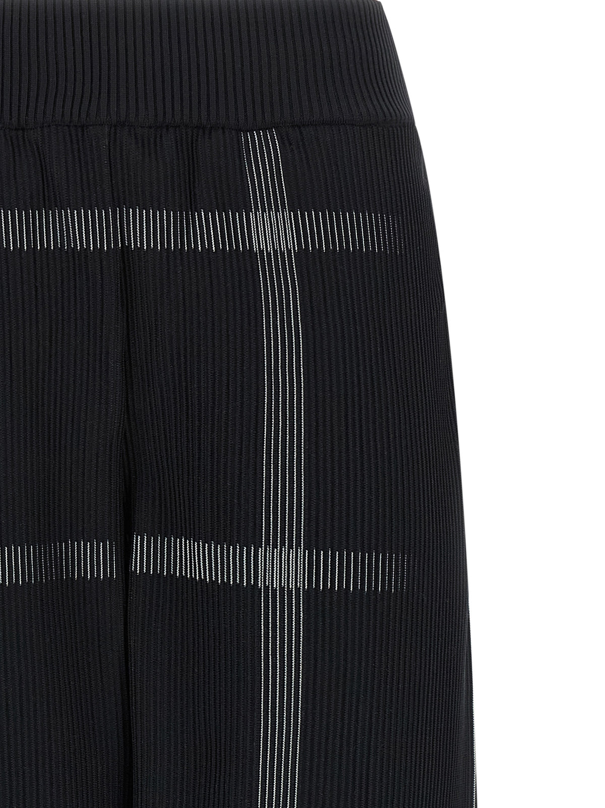 PLEATS PLEASE ISSEY MIYAKE Black Polyester Casual Women's Pants